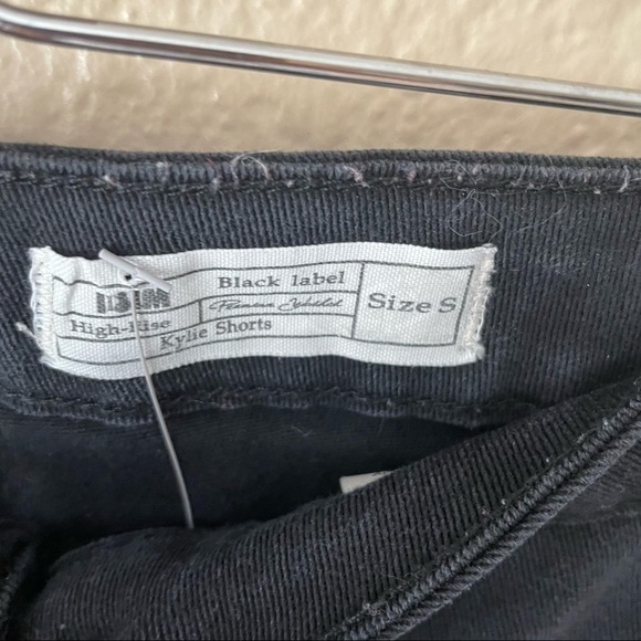 I&M Jean's High Waist Kylie button fly distress shorts - Picture 2 of 4